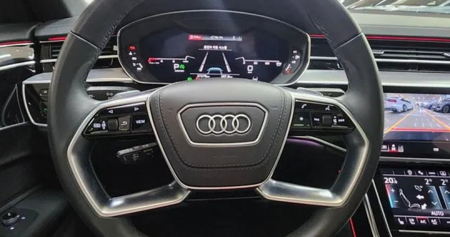 Audi A8 