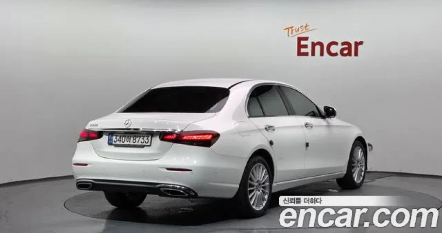 Mercedes-Benz E-Class 