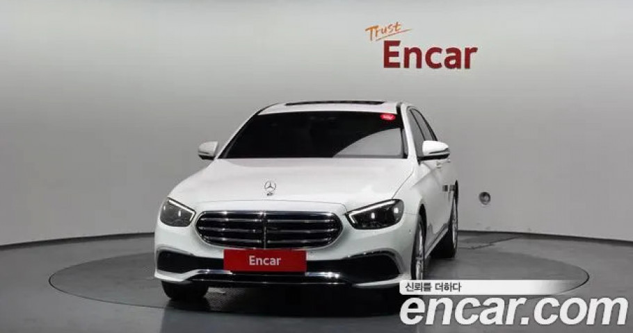 Mercedes-Benz E-Class 