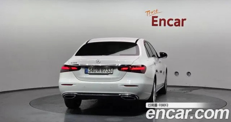 Mercedes-Benz E-Class 