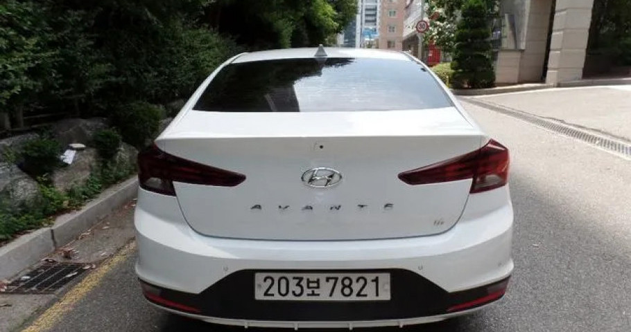 Hyundai Avante (Elantra) 