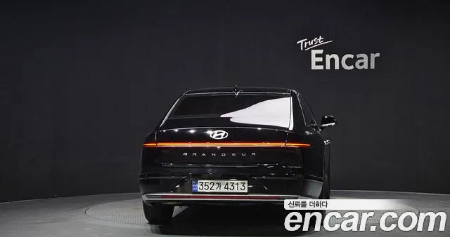 Hyundai Grandeur 