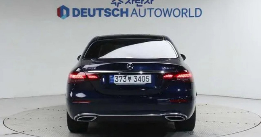 Mercedes-Benz E-Class 