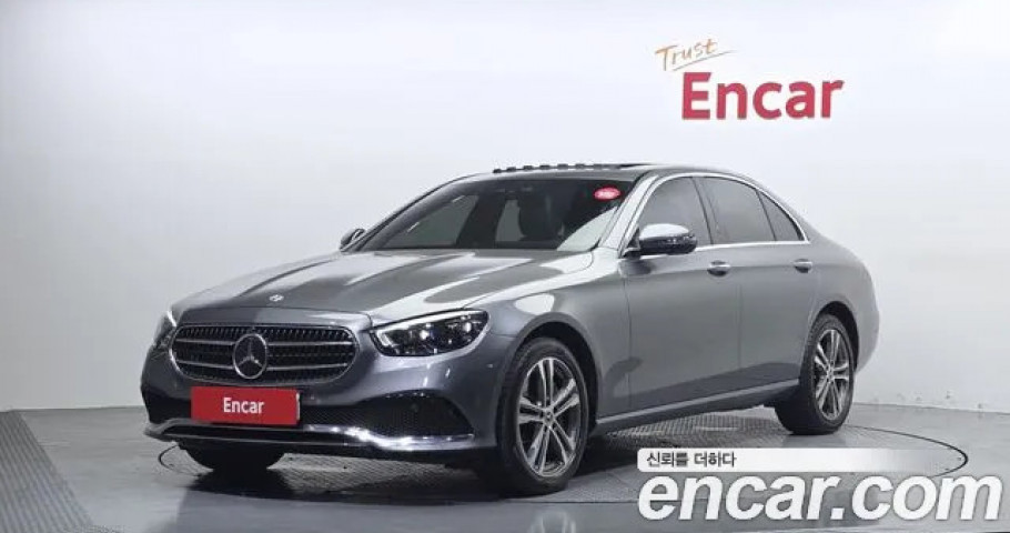 Mercedes-Benz E-Class 