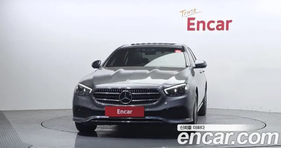Mercedes-Benz E-Class 