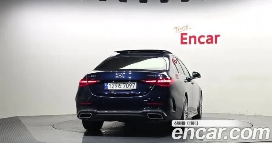 Mercedes-Benz C-Class 