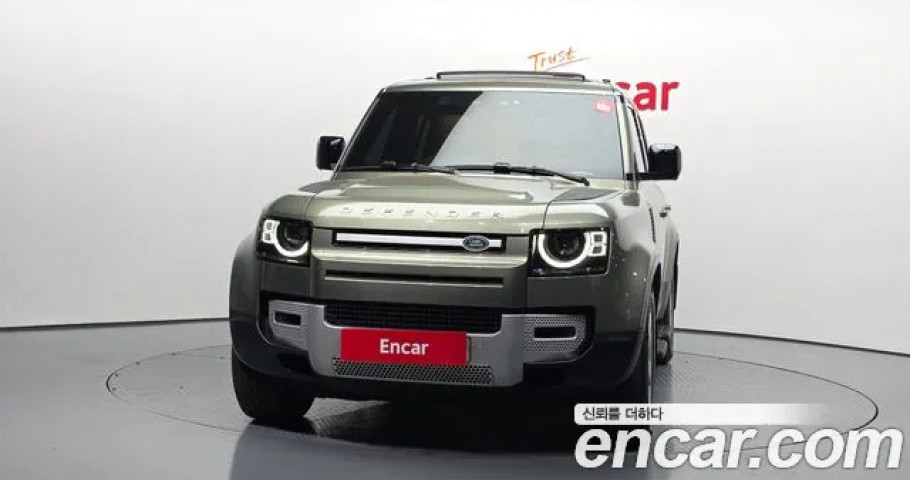 Land Rover Defender 