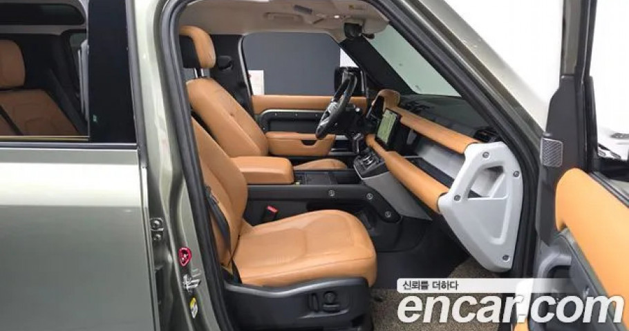 Land Rover Defender 