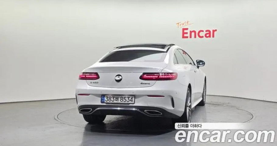 Mercedes-Benz E-Class 