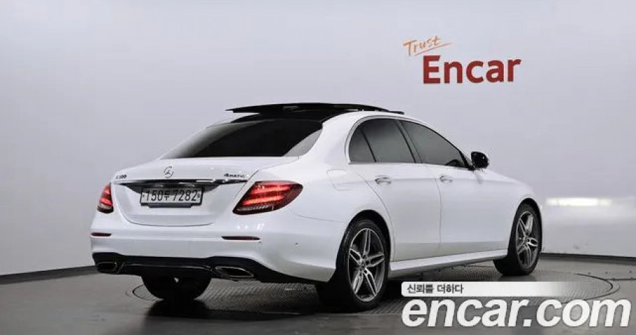 Mercedes-Benz E-Class 