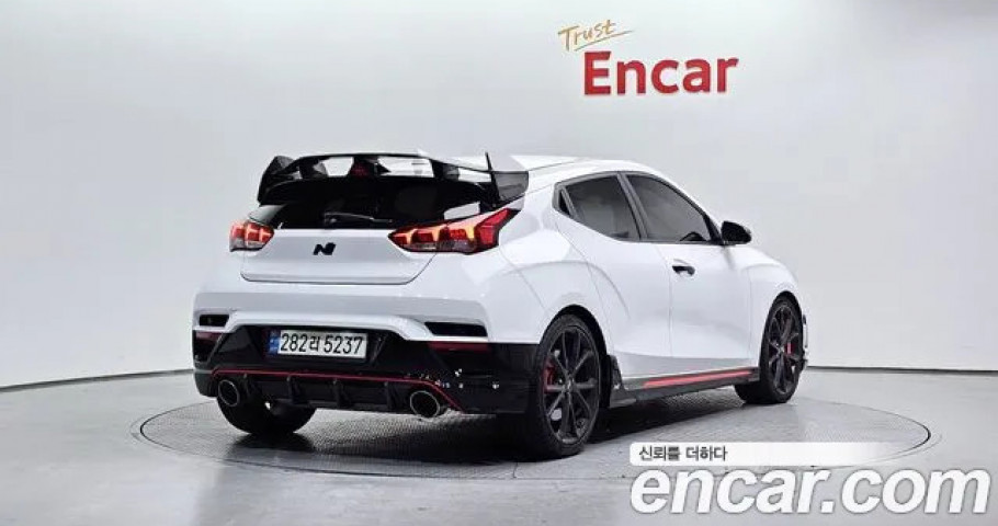 Hyundai Veloster 