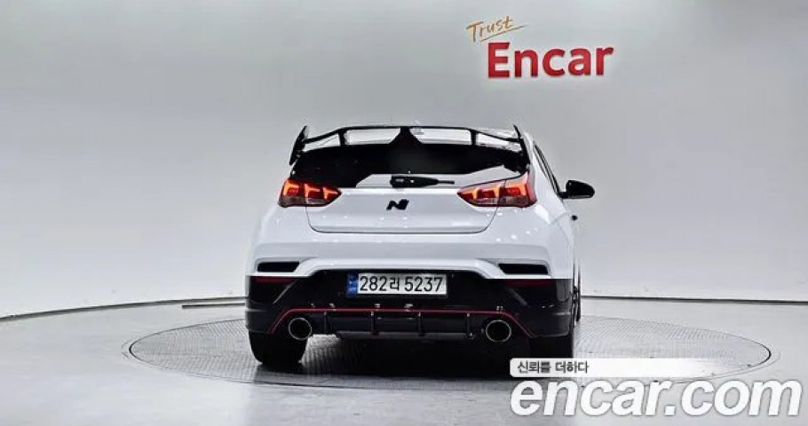 Hyundai Veloster 