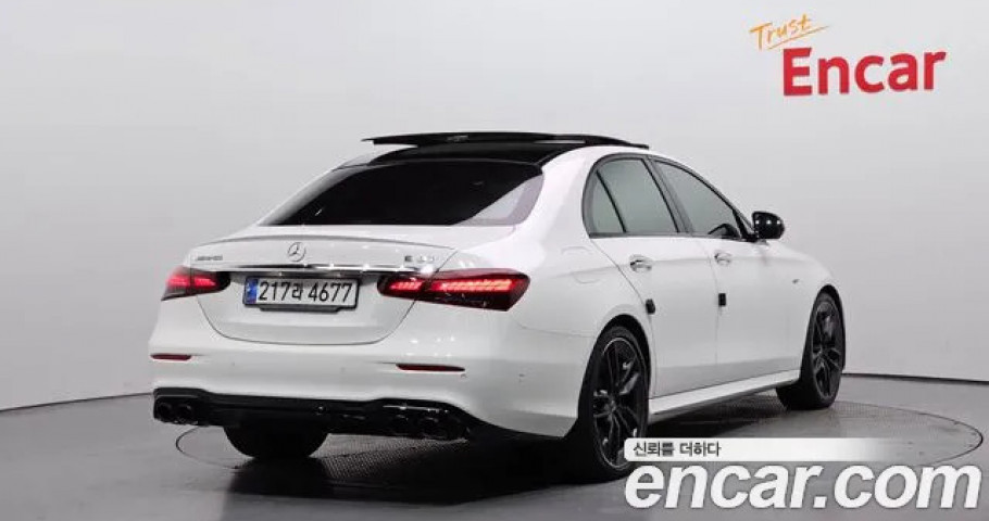 Mercedes-Benz E-Class 