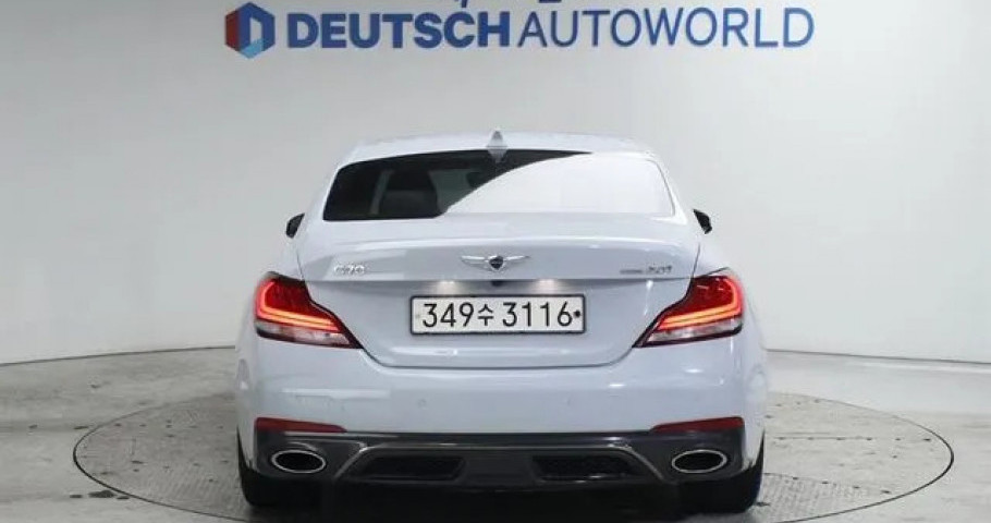Genesis G70 