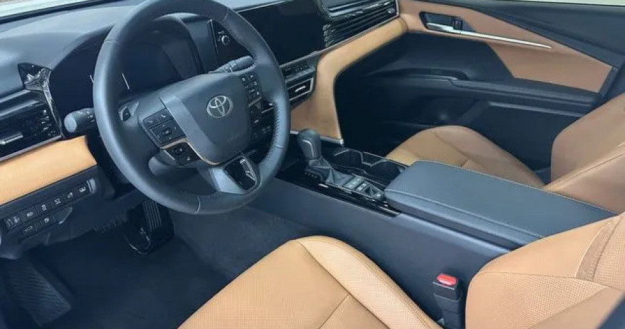 Toyota Camry 