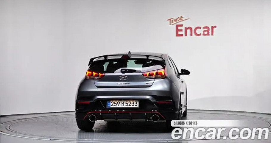 Hyundai Veloster 
