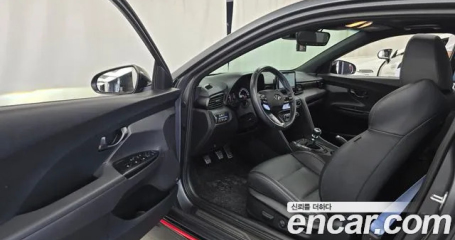 Hyundai Veloster 