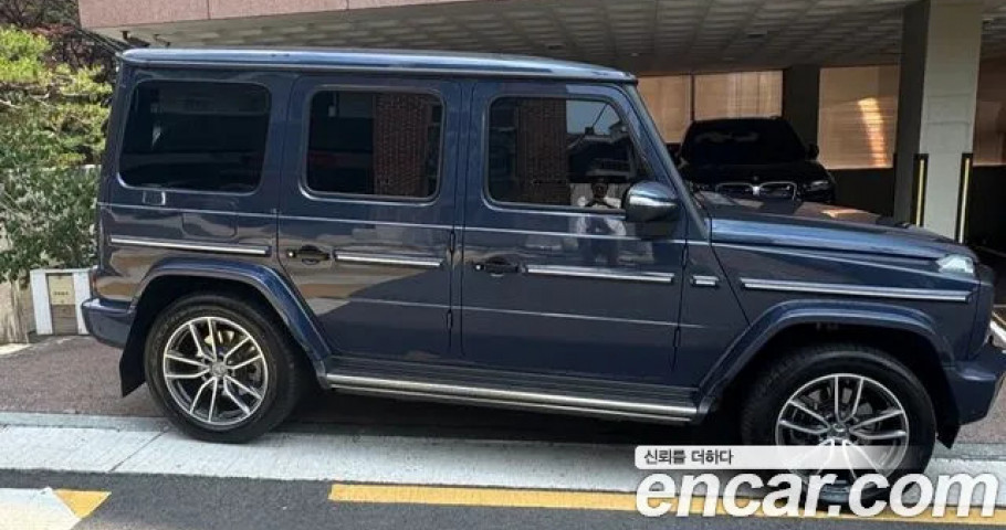 Mercedes-Benz G-Class 