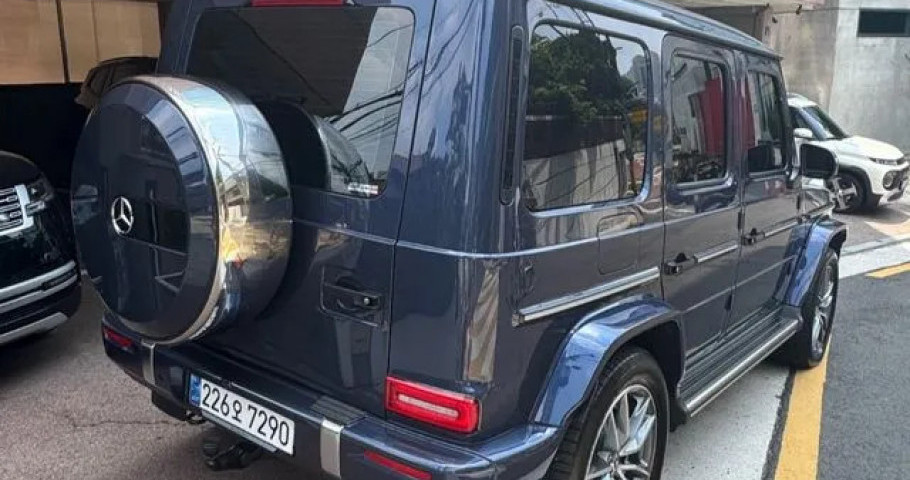 Mercedes-Benz G-Class 