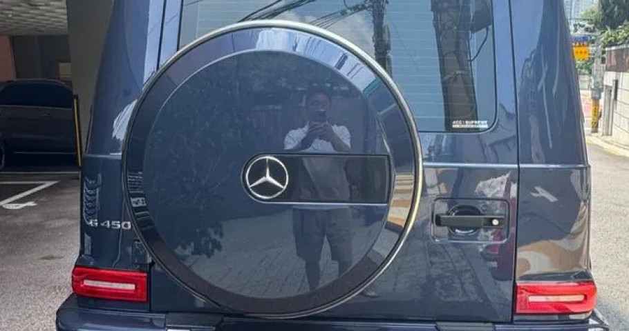 Mercedes-Benz G-Class 