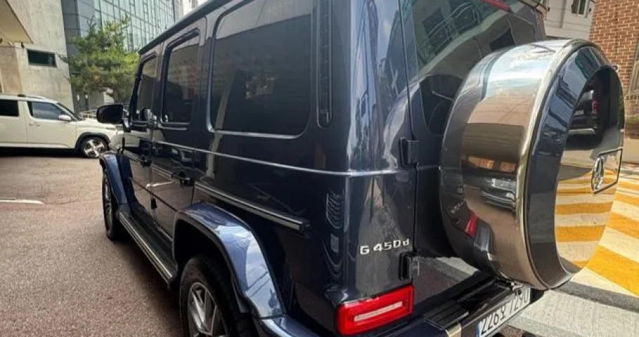 Mercedes-Benz G-Class 