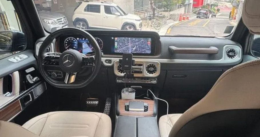 Mercedes-Benz G-Class 