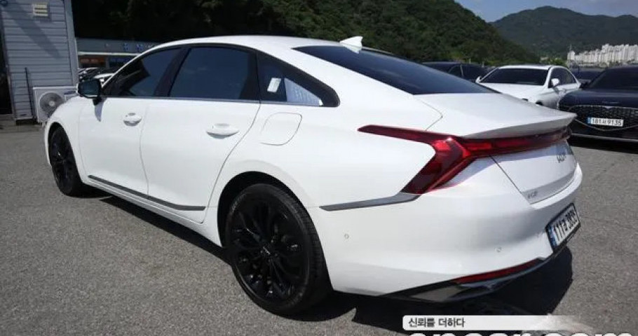 Kia K8 