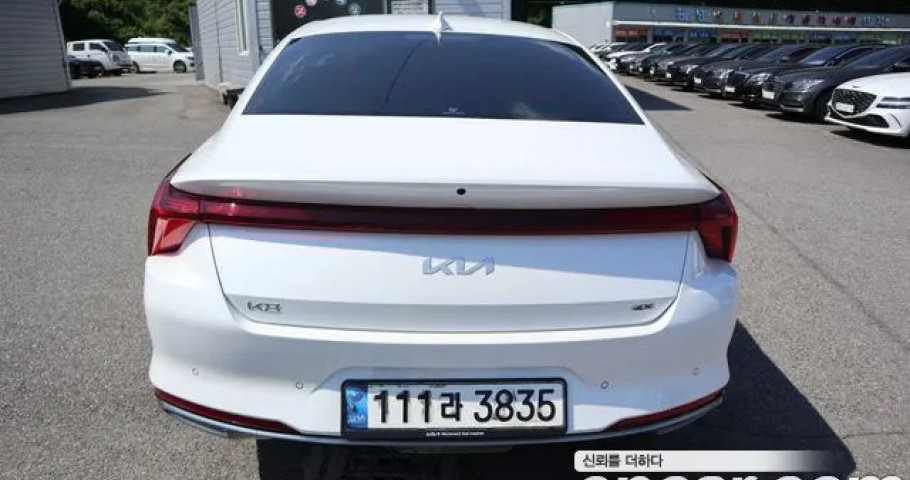 Kia K8 