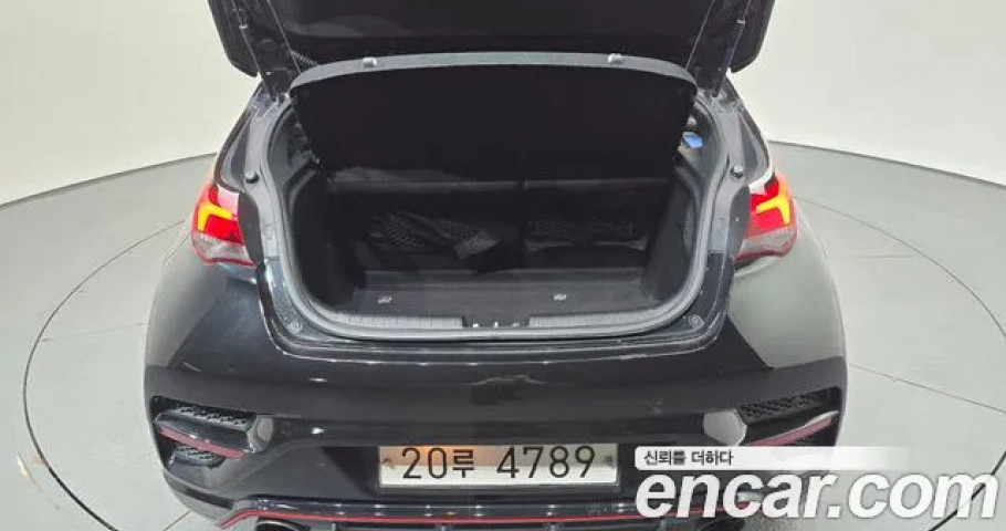Hyundai Veloster 