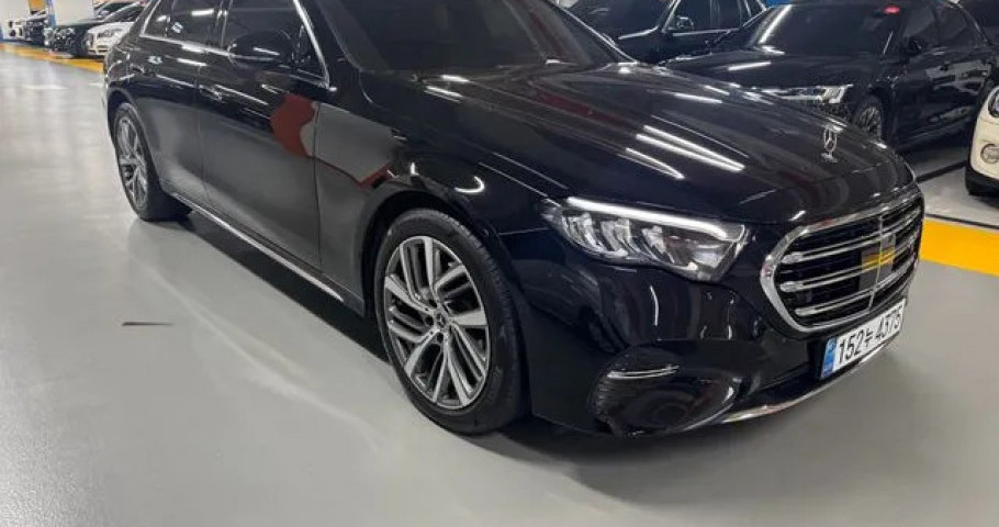 Mercedes-Benz E-Class 