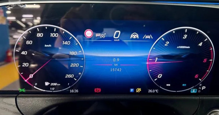 Mercedes-Benz E-Class 