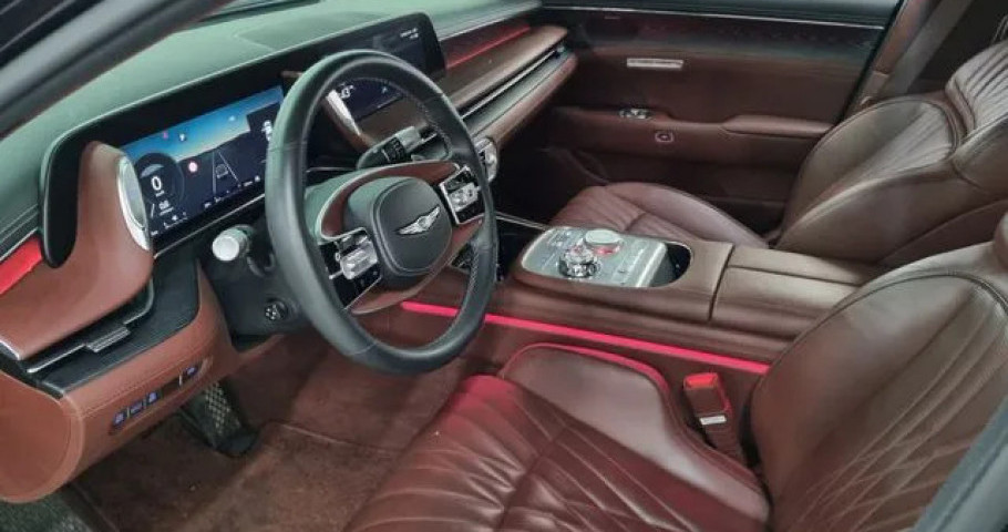 Genesis G90 
