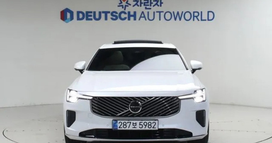 Volvo S90 