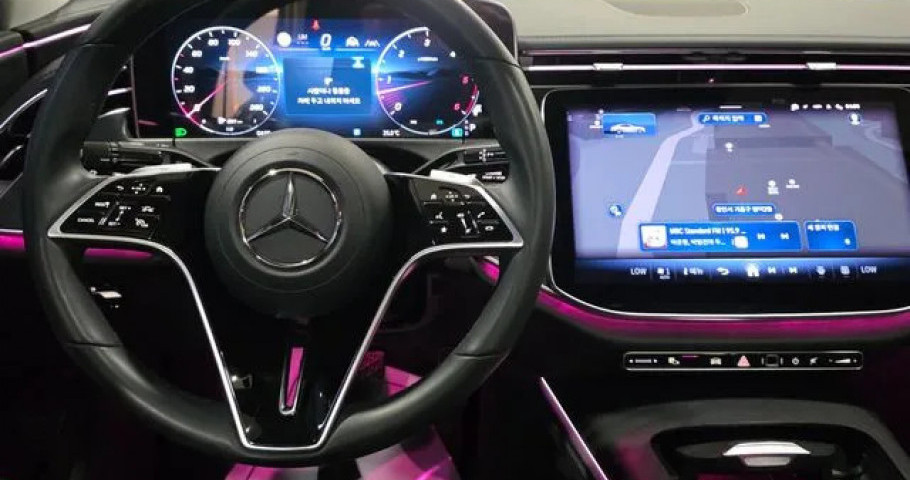 Mercedes-Benz E-Class 