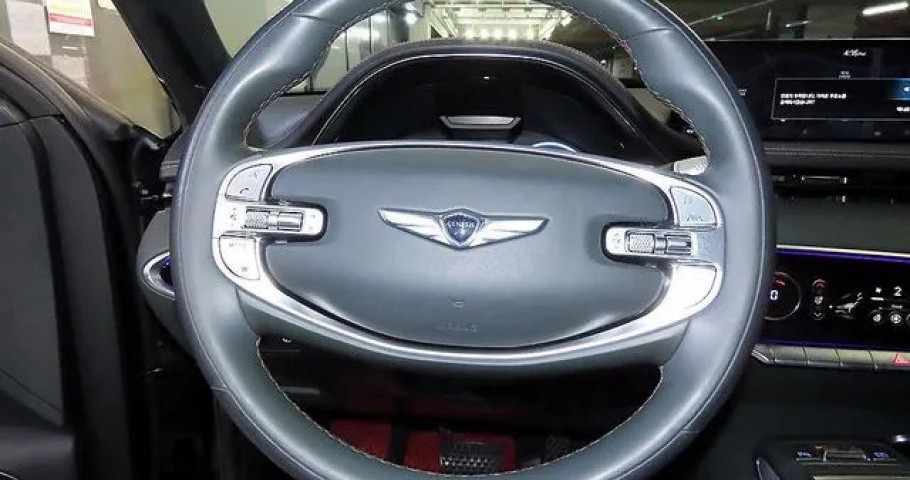 Genesis Gv70 