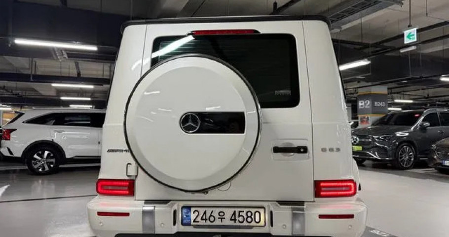 Mercedes-Benz G-Class 