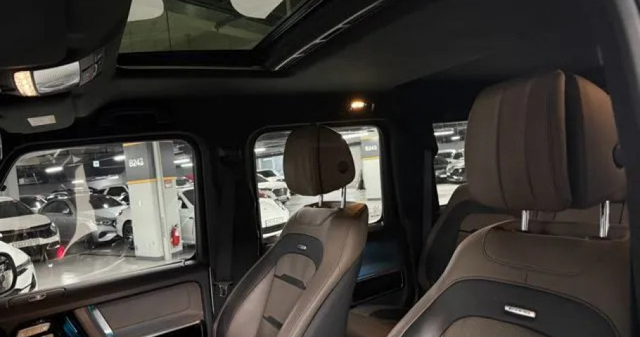 Mercedes-Benz G-Class 