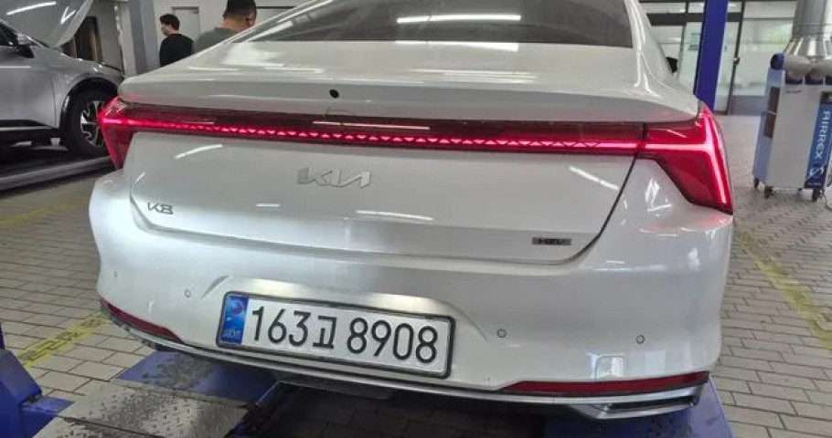 Kia K8 