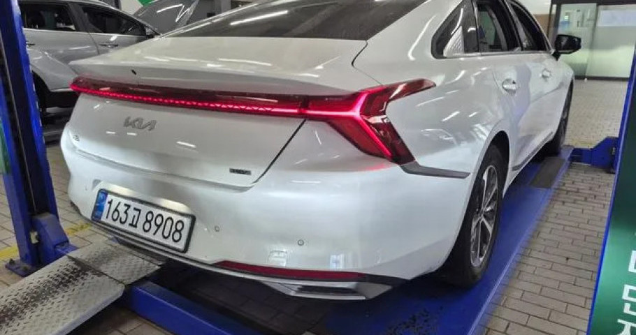 Kia K8 
