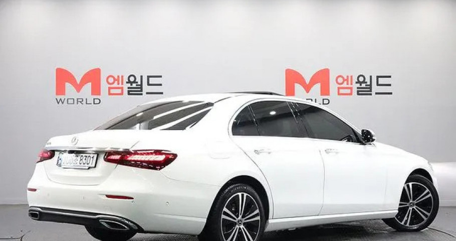 Mercedes-Benz E-Class 