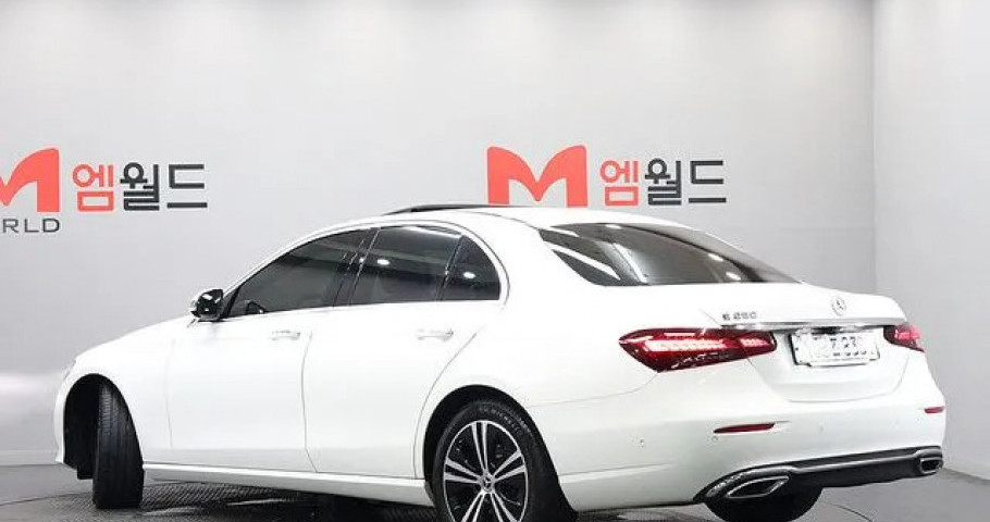 Mercedes-Benz E-Class 