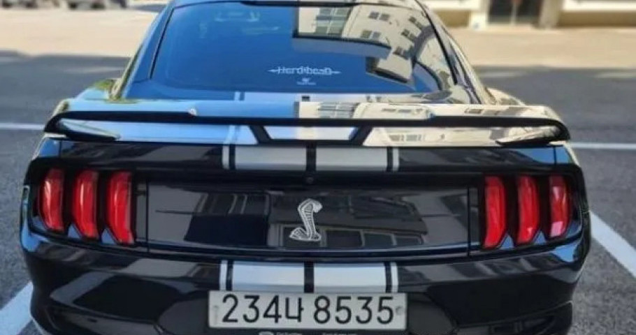 Ford Mustang 