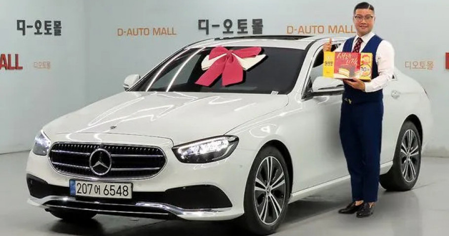 Mercedes-Benz E-Class 