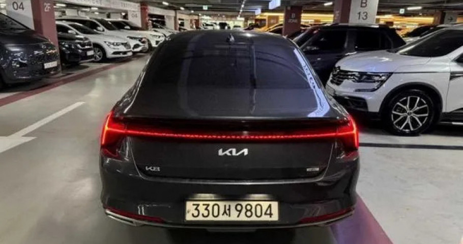 Kia K8 