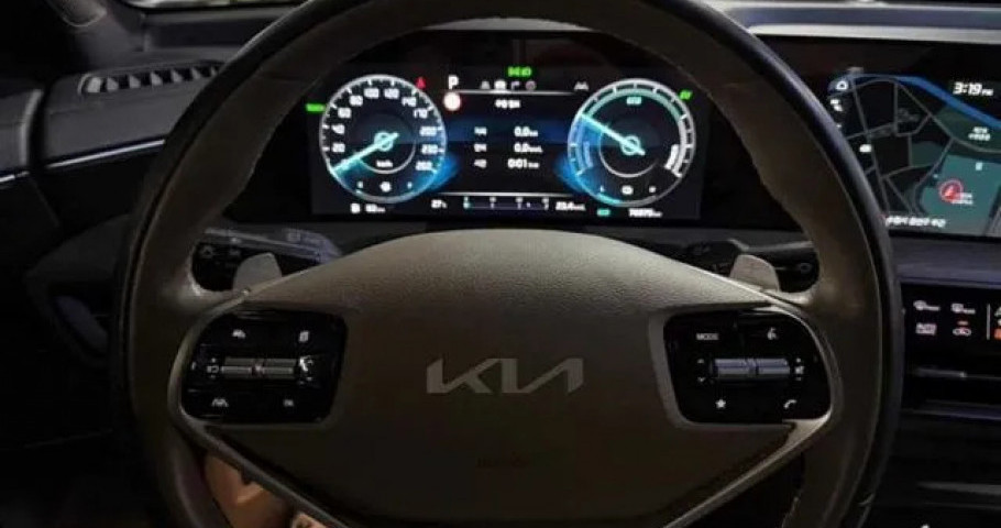 Kia K8 