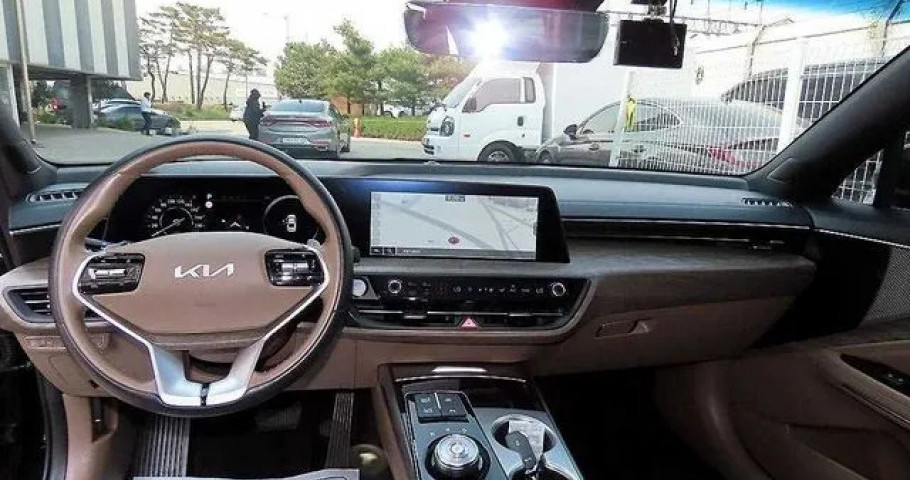 Kia K8 