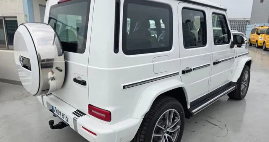 Mercedes-Benz G-Class 
