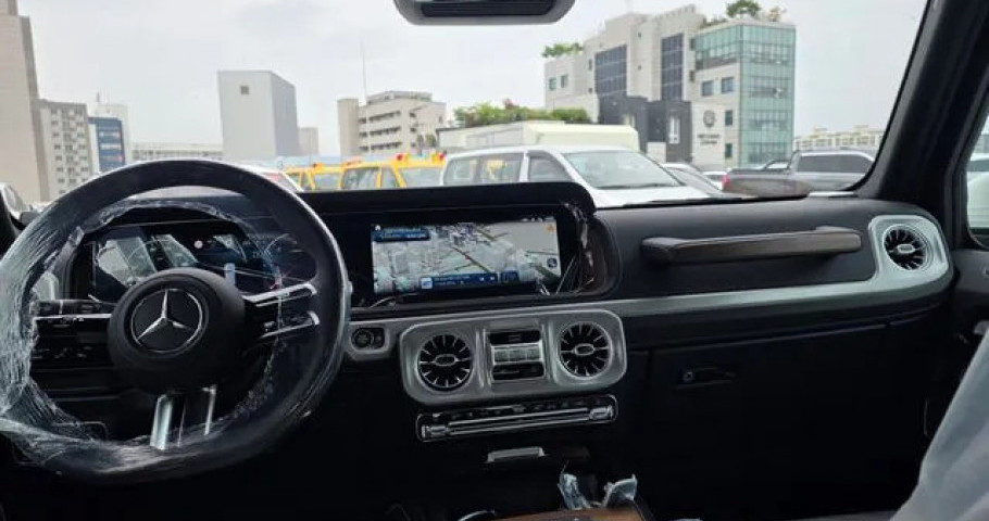 Mercedes-Benz G-Class 