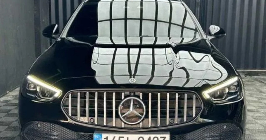 Mercedes-Benz C-Class 