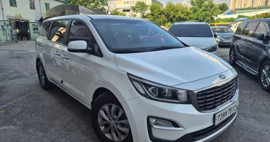 Kia Carnival 